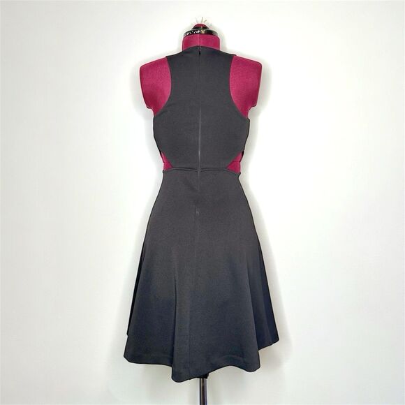 Express Women's Sleeveless Little Black Mini Dress with Cutouts & Keyhole Size 0 - Picture 3 of 5